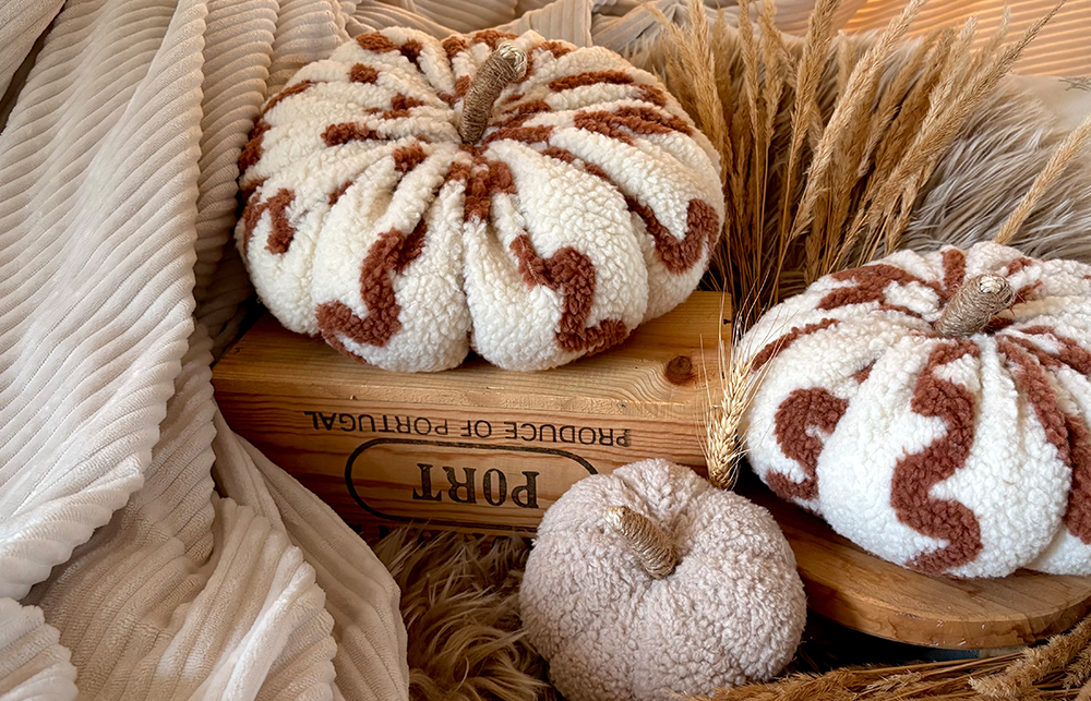 Kürbis nähen: DIY-Anleitung für gemütliche Herbstdeko aus Stoff