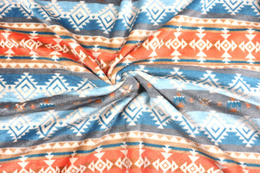Wellness Fleece mit ethnischem Muster 