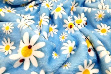 Kuschel-Fleece - Margerite und Marienkäfer Hellblau