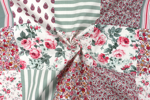 Baumwollstoff mit Patchwork in Salbei/Rose 