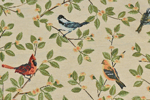 Gobelin-Stoff mit Vögeln in der Natur 