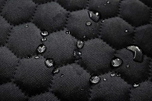 Polyesterstoff - reißfest und wasserabweisend - Waben-Steppung - Schwarz 