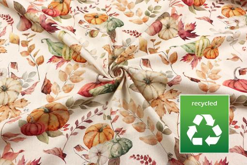 Recycelter Dekostoff mit Kürbissen 