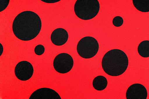 Satin mit Tupfen - Rot/Schwarz 