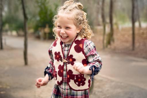 Fleece Sherpa mit roten Blumen 