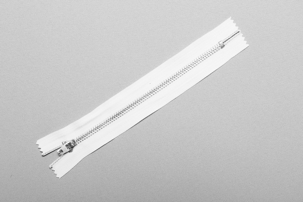 Metall-Reißverschluss - nicht teilbar - 16 cm - Silber - Weiß